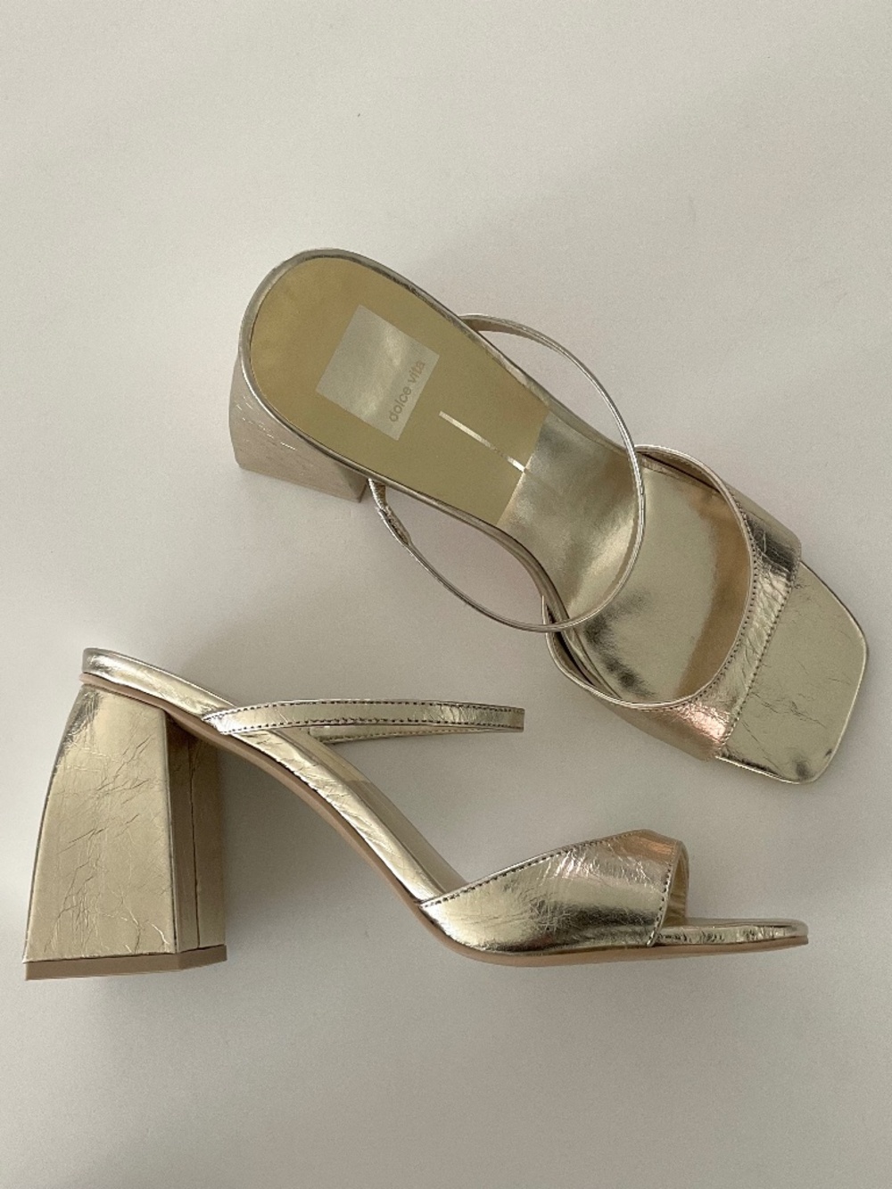 DOLCE VITA Jemmy Light Gold Crinkle Patent Size 9 LIKE NEW